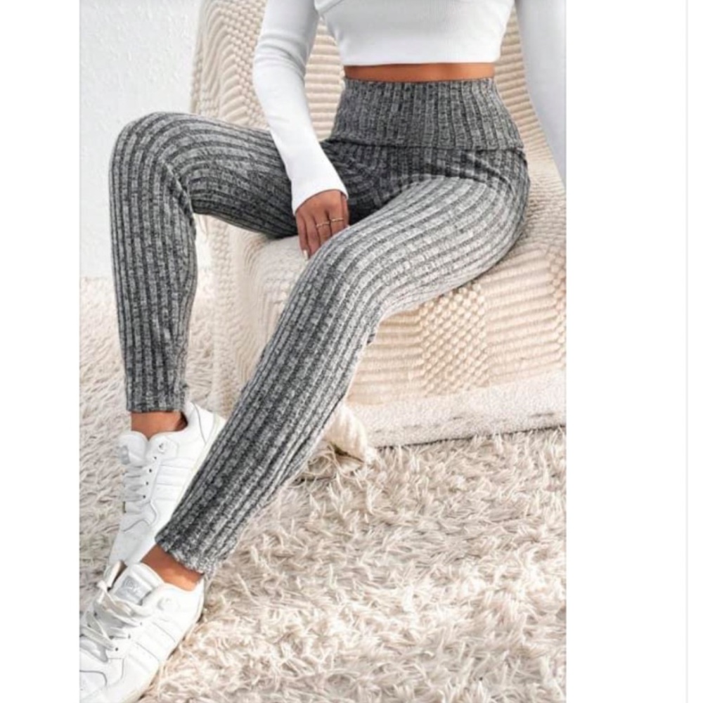 NEW•M & XL- Zen Lily Ribbed High-Waist Knit Gray Leggings
